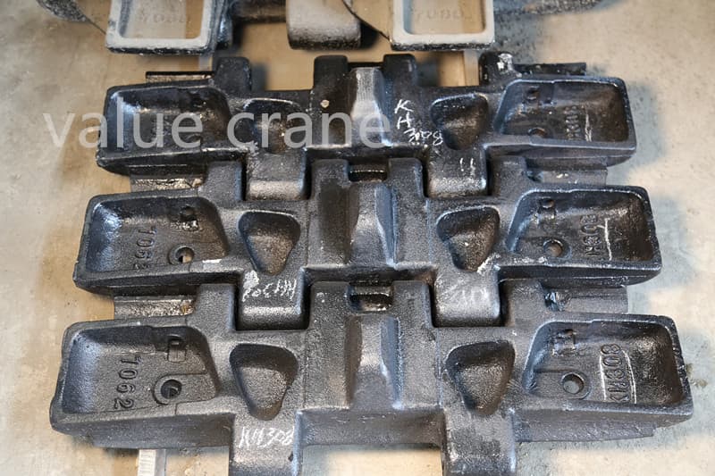 Crawler crane IHI CCH650 35SiMn track shoe with pins